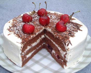 シュワルツワル　ド　トルテの写真