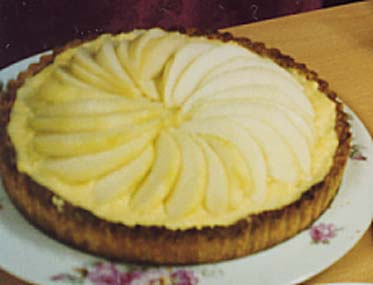 洋梨のチョコレートタルトの写真