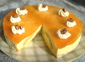 洋梨のクリームトルテの写真