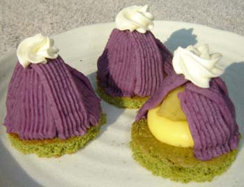 紫イモのモンブランの写真