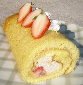 苺ロールケーキの写真