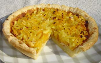 安納イモと柚子のパイの写真