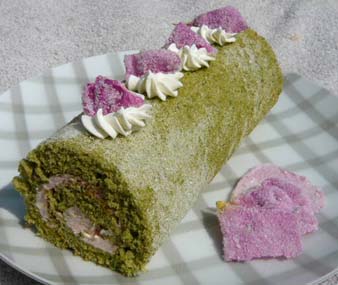 薔薇のロールケーキの写真