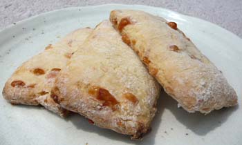 ドライマンゴーとチーズのスコーンの写真