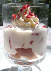 苺のグラスの写真