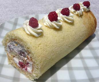 ラズベリーロールケーキの写真