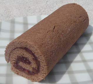 小豆のロールケーキの写真