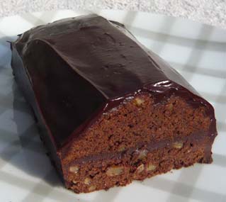 ナッツのチョコレートケーキの写真