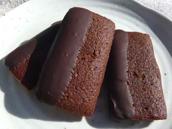 チョコレートのフィナンシェの写真