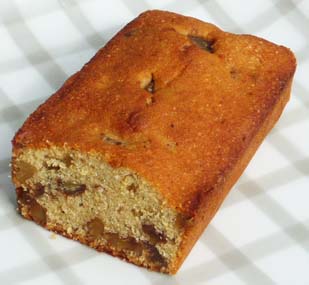 マロンとクルミのパウンドケーキの写真