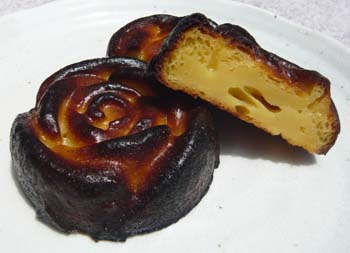 薔薇のカヌレの写真