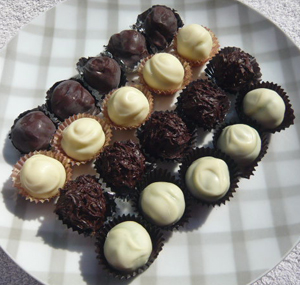 ラズベリーと抹茶のチョコレートの写真