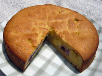 ダークチェリーのガトーバスクの写真