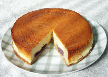 洋梨のチーズケーキの写真