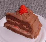 苺のチョコレートショートケーキの写真