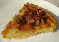 林檎とクルミのタルトの写真