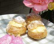 薔薇のシュークリームの写真